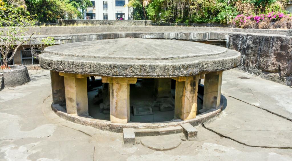 pataleshwar-cave-temple