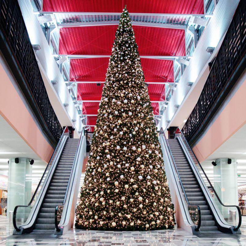 christmas tree in mall