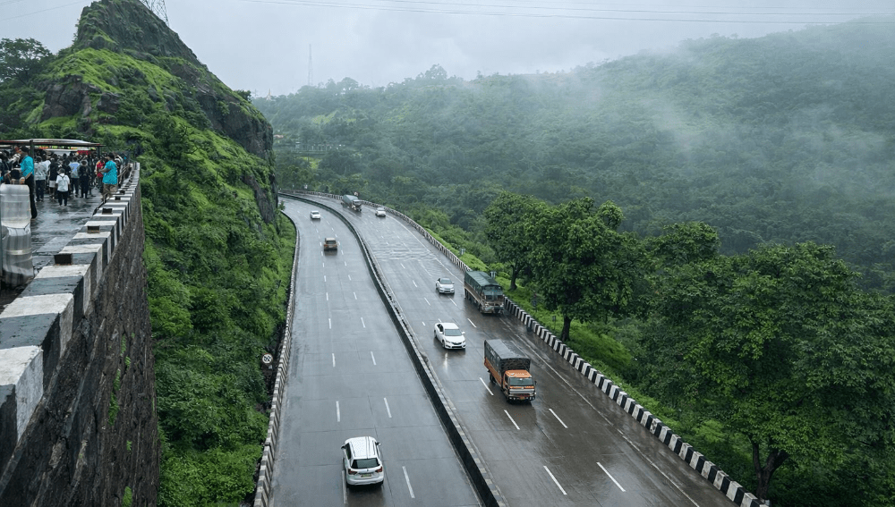 Long drive to Lonavala 