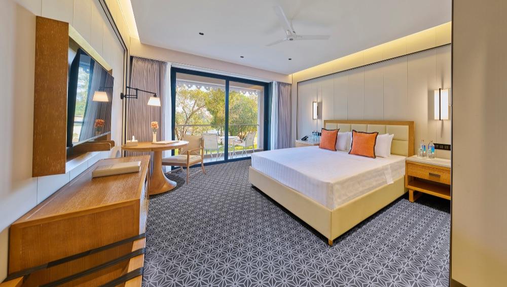 Riverside rooms near Mumbai